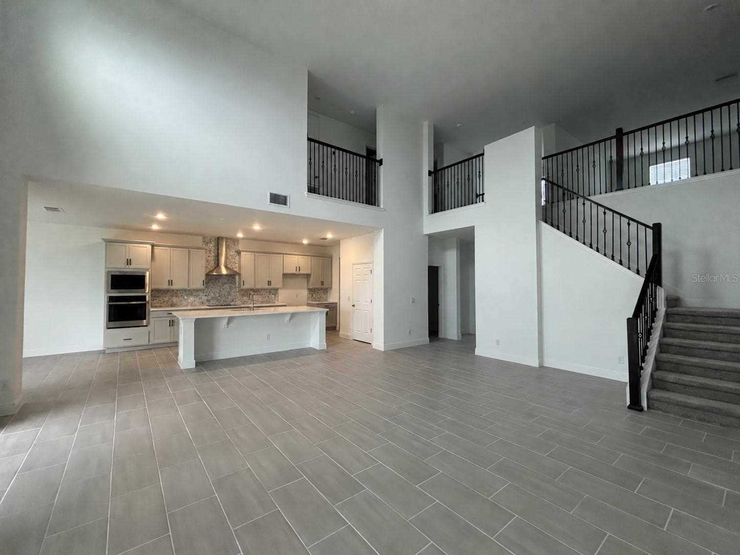 Kitchen & Great Room - 7028 ROLLING GARDENS LOOP, GROVELAND