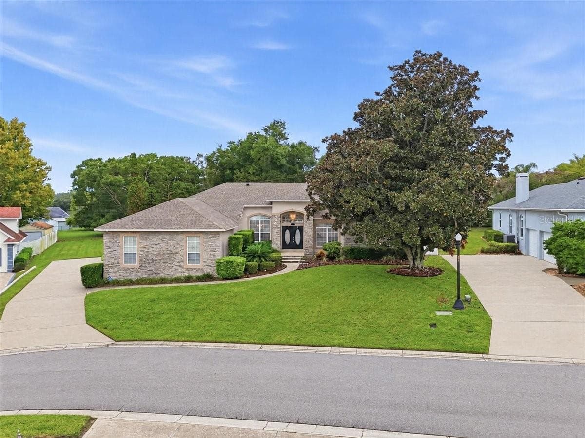 Single Family Residence at 5599 SUMMERLAND HILLS DR, LAKELAND, photo 2 of 74