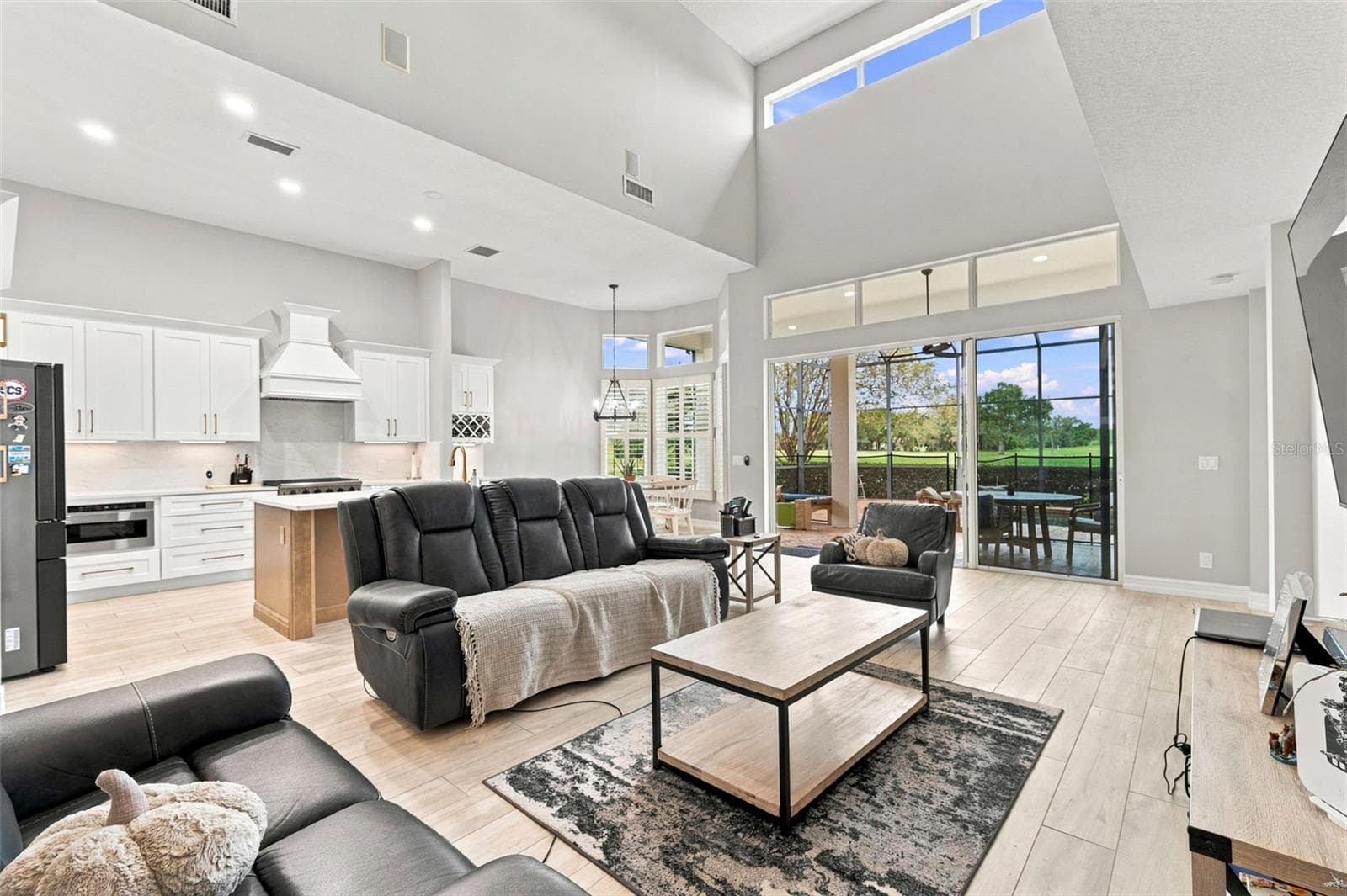Single Family Residence at 9925 SAGO POINT DR, SEMINOLE, photo 15 of 64