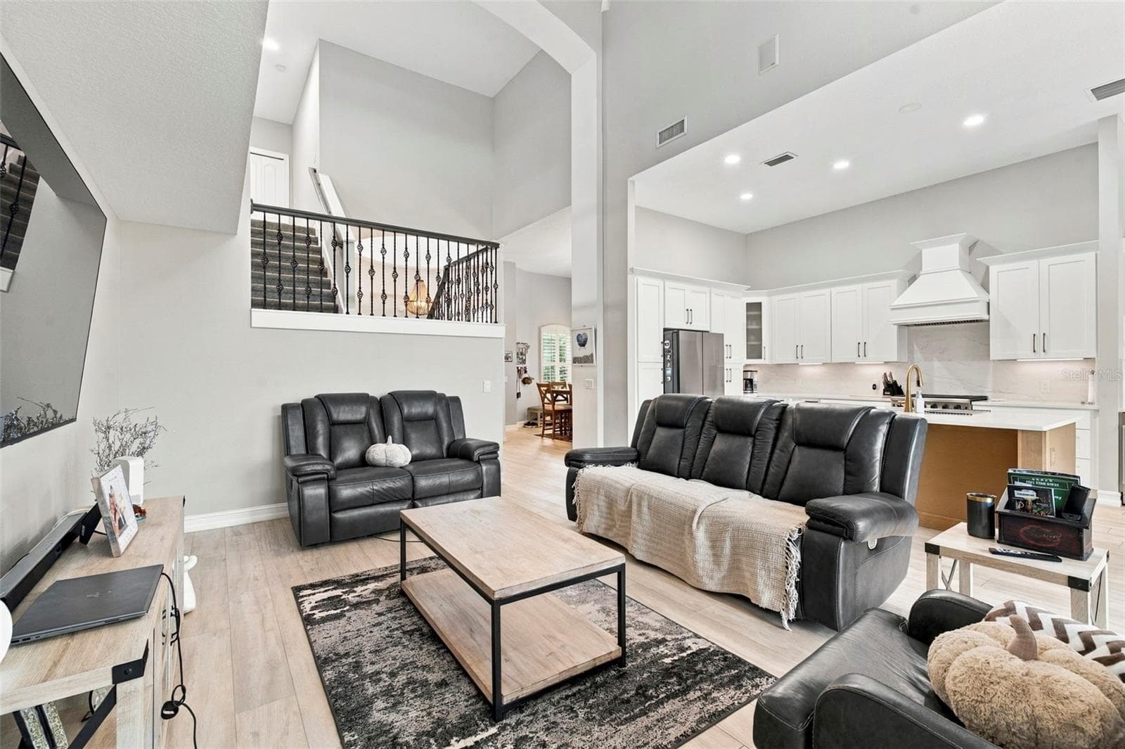 Single Family Residence at 9925 SAGO POINT DR, SEMINOLE, photo 16 of 64