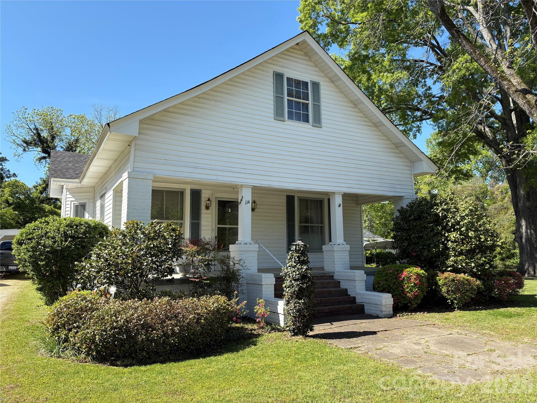 114 Hampton Street