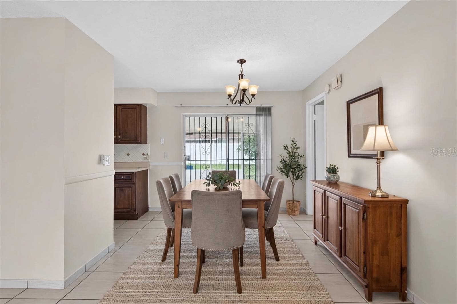 Virtually staged Dining room - 4712 STONY BROOK LN, ORLANDO