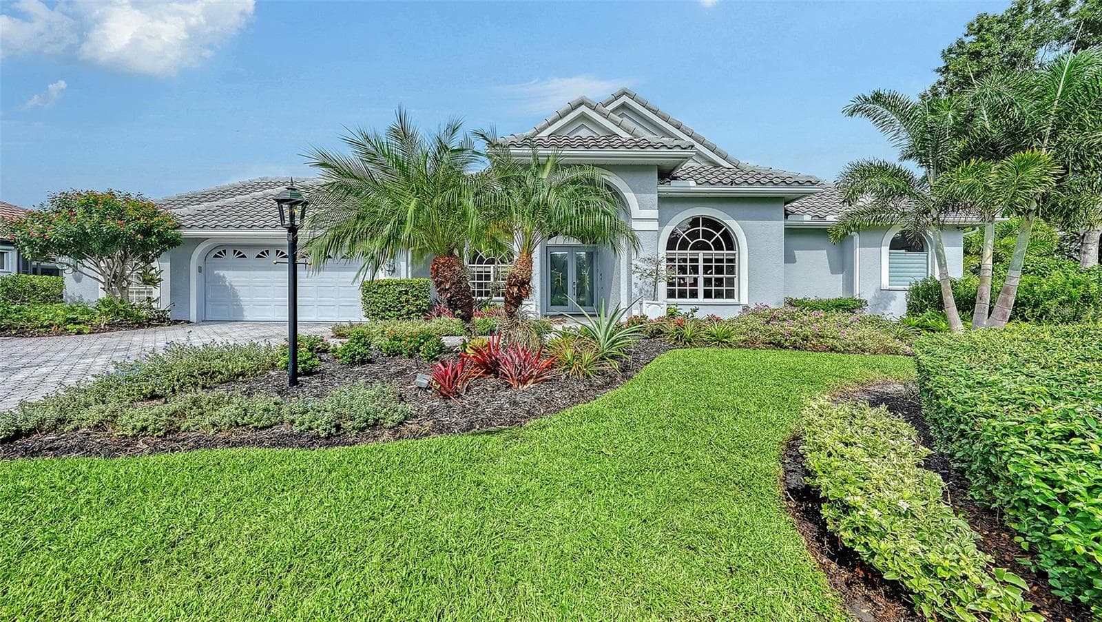 8136 REGENTS CT