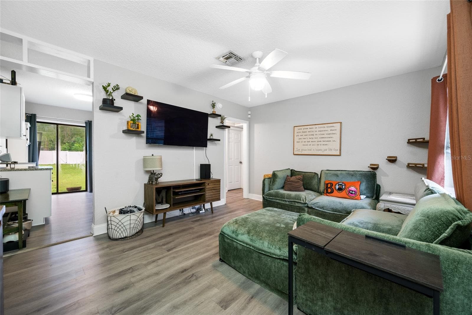 Single Family Residence at 1520 NORFOLK ST N, ST PETERSBURG, photo 5 of 24