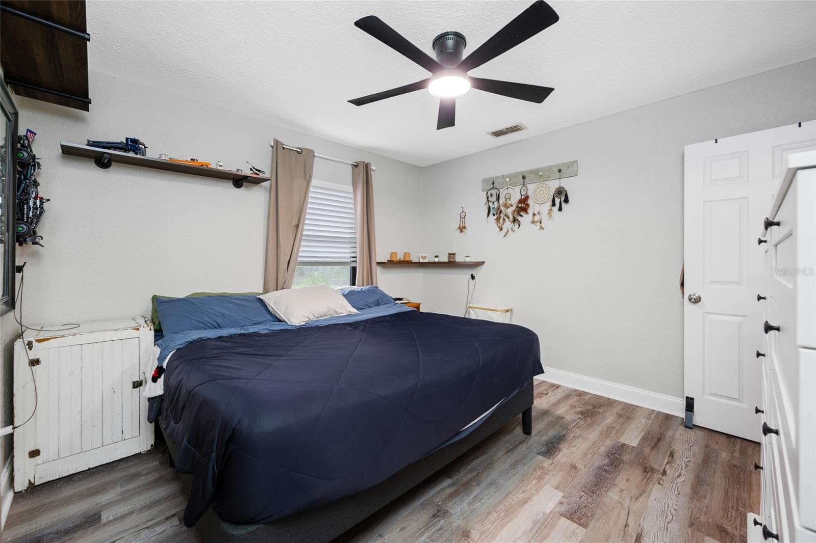 Single Family Residence at 1520 NORFOLK ST N, ST PETERSBURG, photo 22 of 24