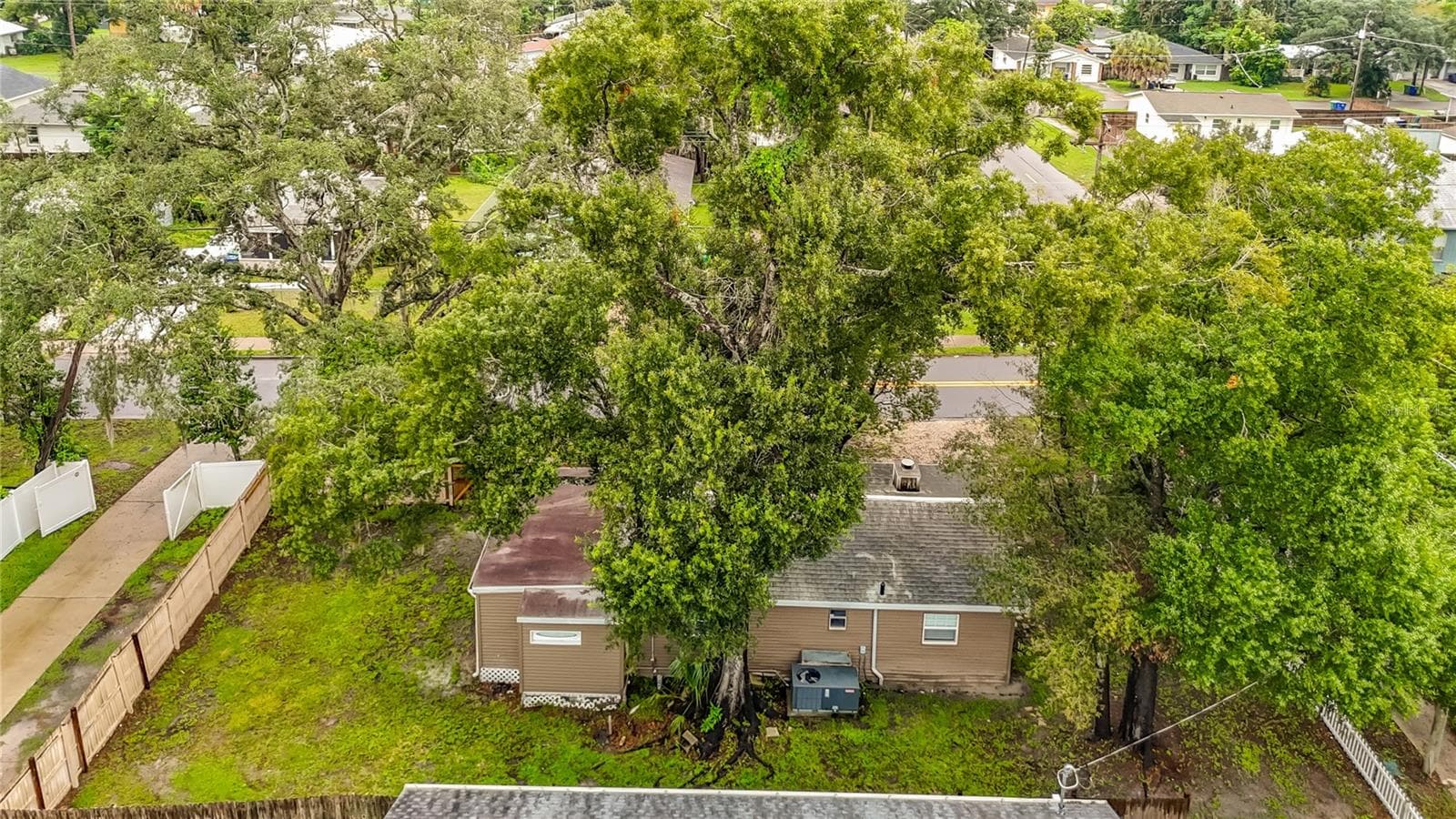 Single Family Residence at 8618 20TH ST, TAMPA, photo 48 of 51