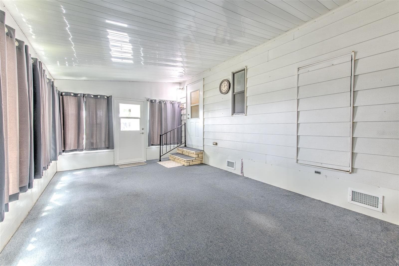 Manufactured Home at 35207 MAKENZIE ST, ZEPHYRHILLS, photo 10 of 42