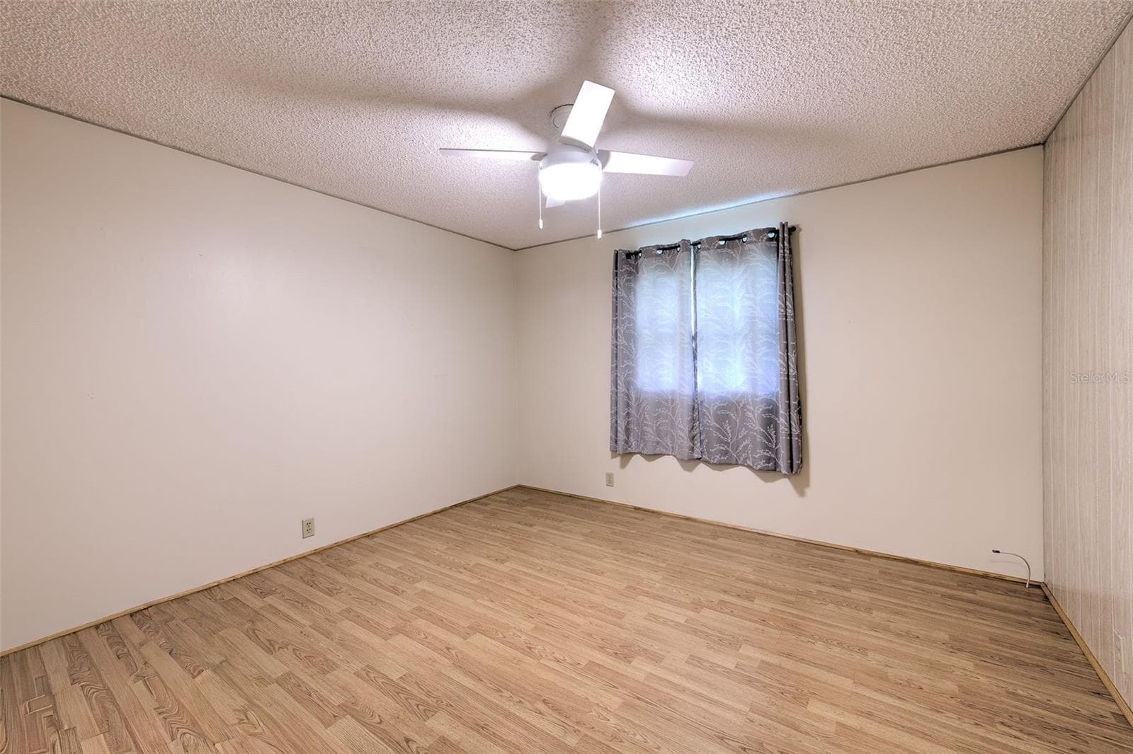 Manufactured Home at 35207 MAKENZIE ST, ZEPHYRHILLS, photo 24 of 42