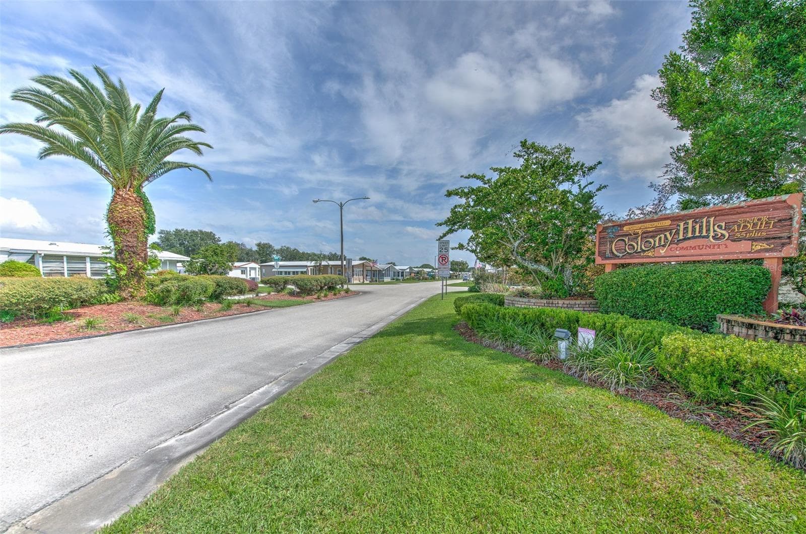 Manufactured Home at 35207 MAKENZIE ST, ZEPHYRHILLS, photo 36 of 42
