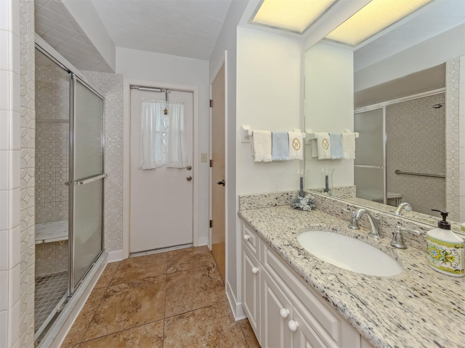 Single Family Residence at 1250 WATERSIDE LN, VENICE, photo 22 of 32
