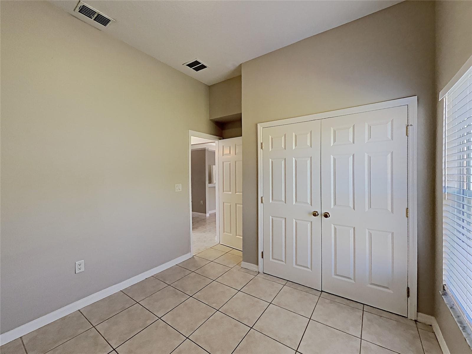 Single Family Residence at 11706 BROAD OAK CT, ORLANDO, photo 18 of 32