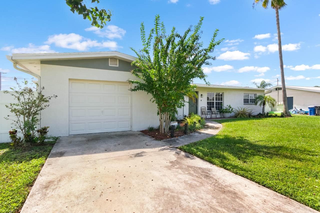 Single Family Residence at 500 FLORIDA CIR S, APOLLO BEACH, photo 7 of 52