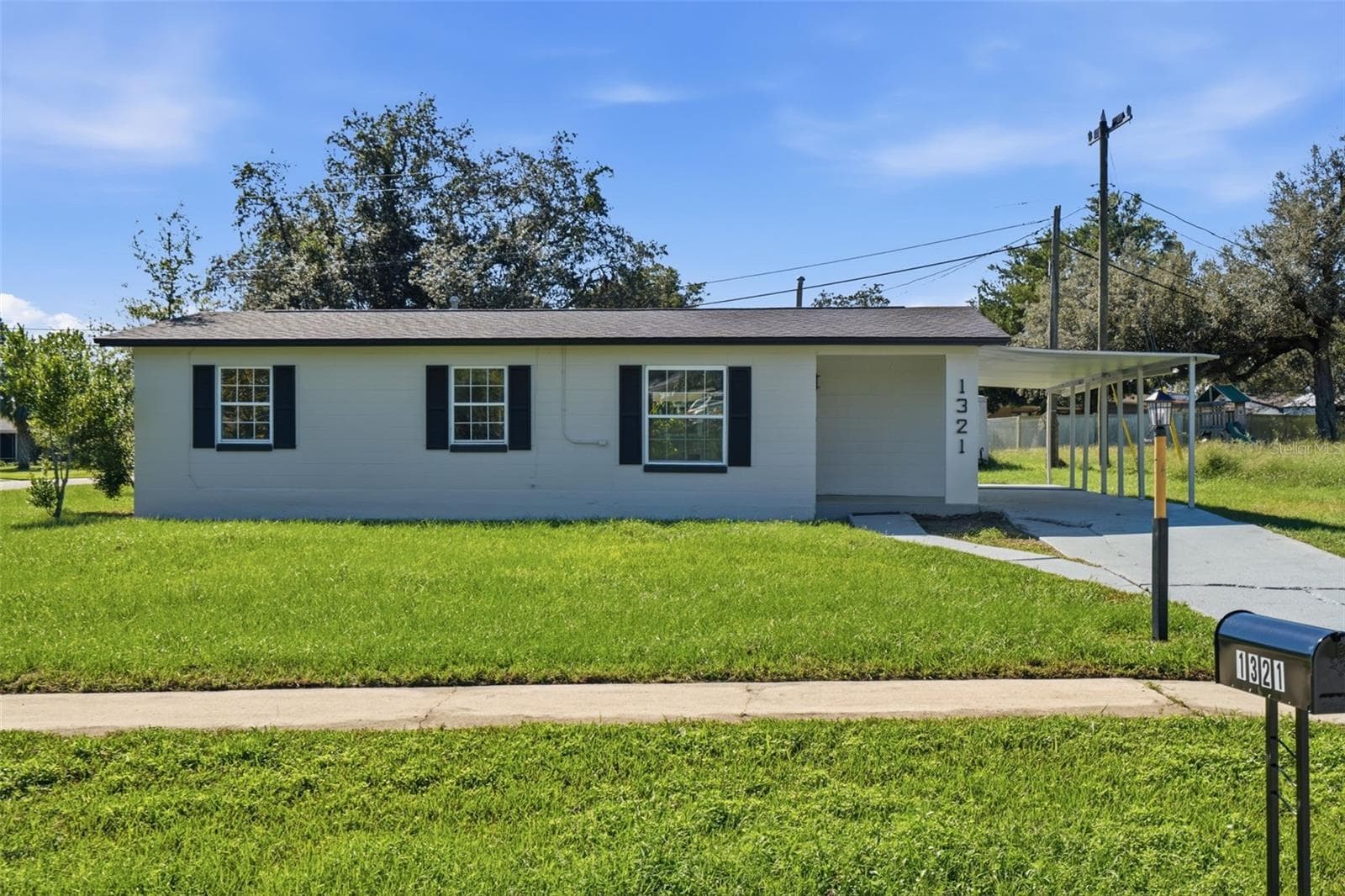 1321 FOUNTAINHEAD DR