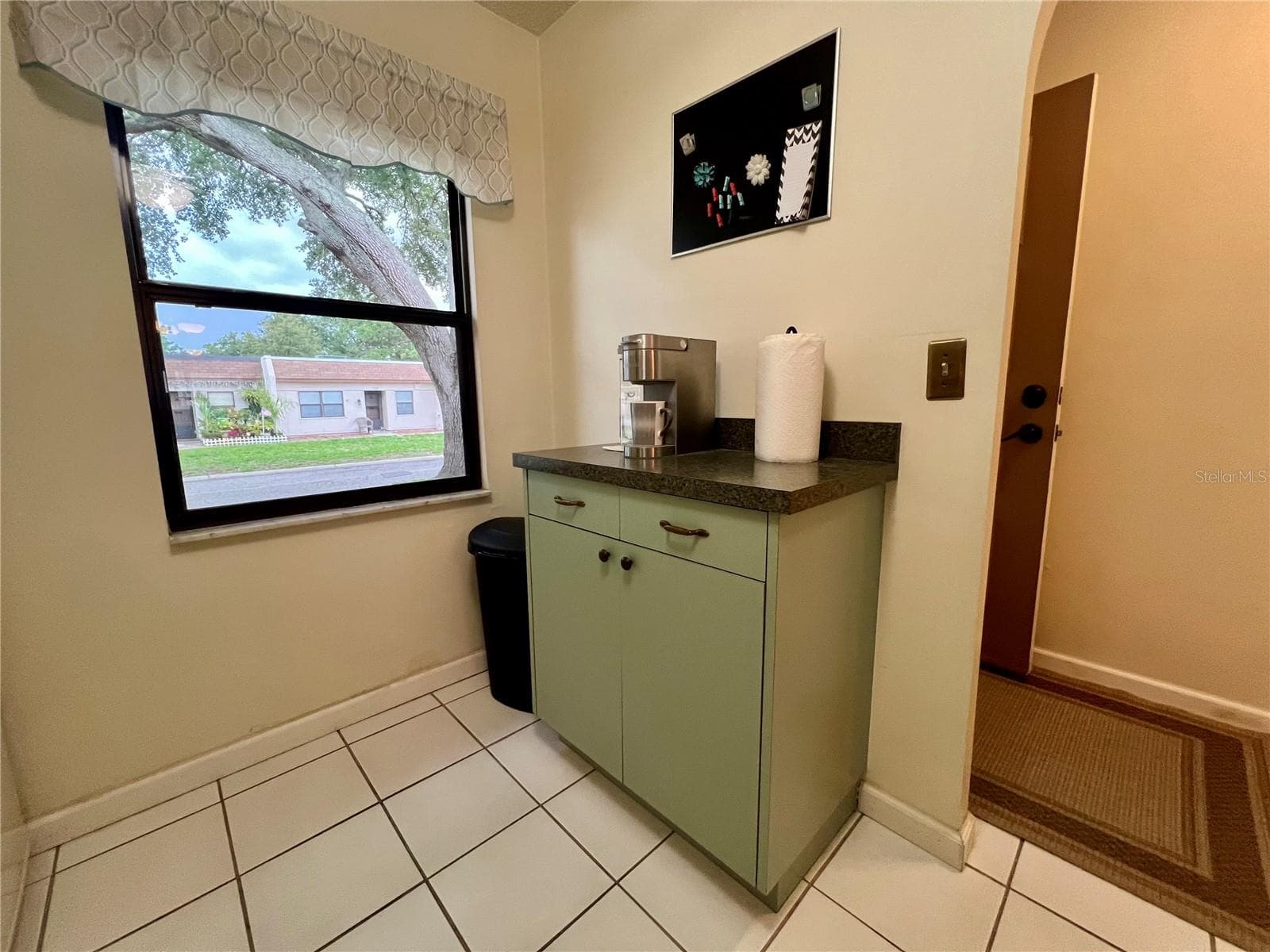Villa at 1286 MISSION HILLS BLVD, CLEARWATER, photo 4 of 23