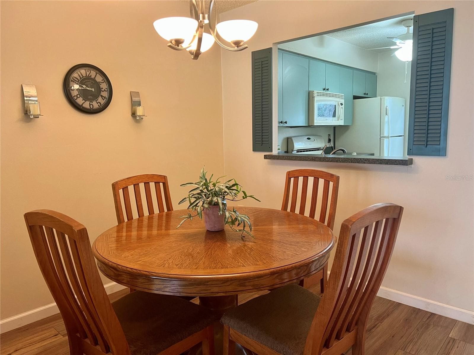 Villa at 1286 MISSION HILLS BLVD, CLEARWATER, photo 6 of 23