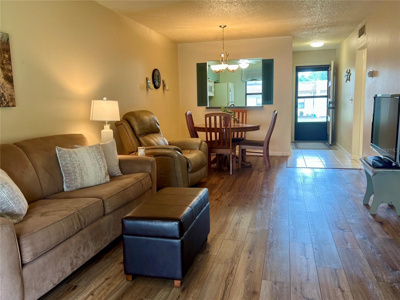 Villa at 1286 MISSION HILLS BLVD, CLEARWATER, photo 7 of 23