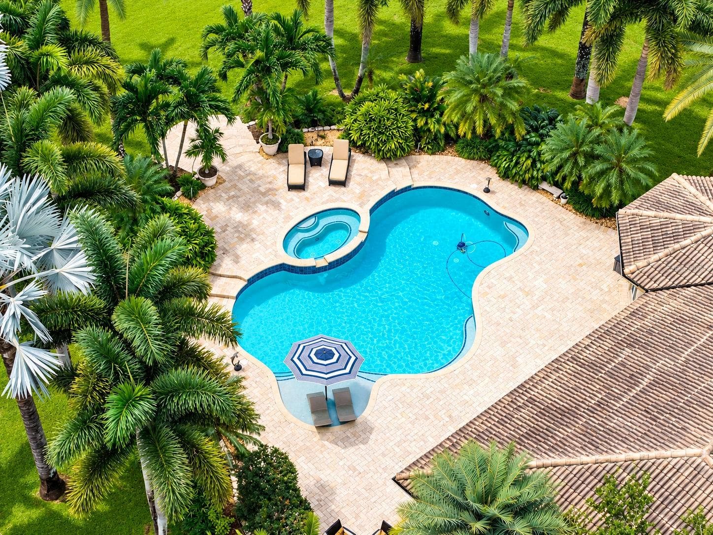salt / heated pool - 3800 SW 137TH AVE, MIRAMAR