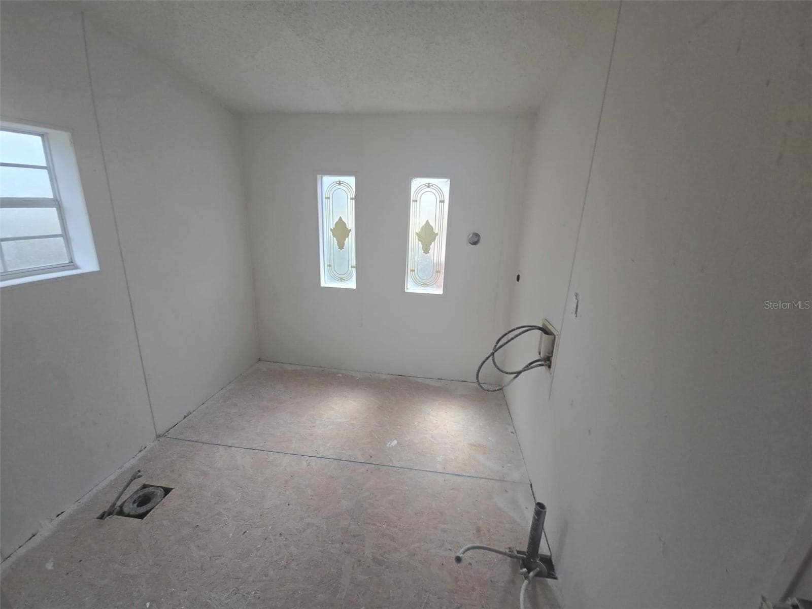 Manufactured Home at 10012 INDIANA ST, GIBSONTON, photo 10 of 15