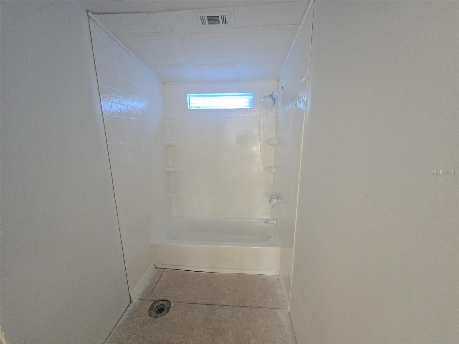 Manufactured Home at 10012 INDIANA ST, GIBSONTON, photo 12 of 15