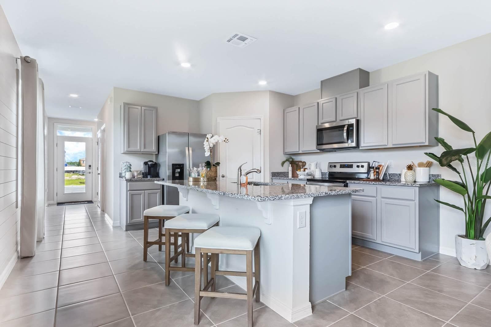 Single Family Residence at 2807 WATERLILY WAY, POINCIANA, photo 4 of 27