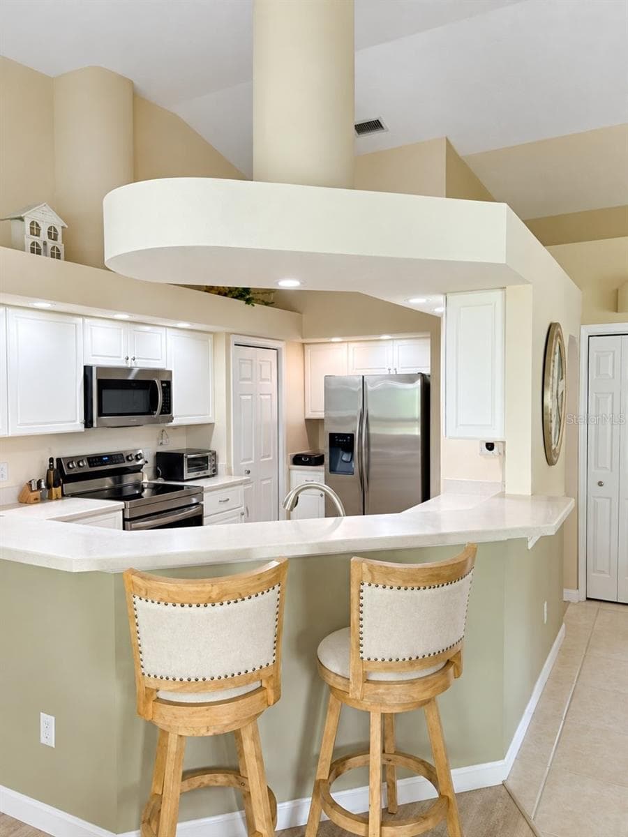 Single Family Residence at 393 VISTA WOOD DR, VENICE, photo 16 of 35