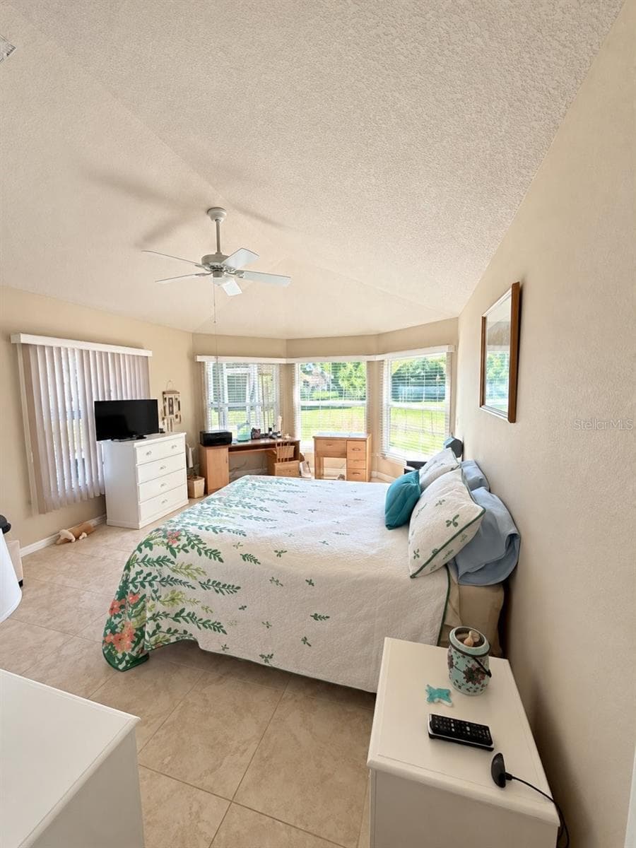 Single Family Residence at 393 VISTA WOOD DR, VENICE, photo 28 of 35