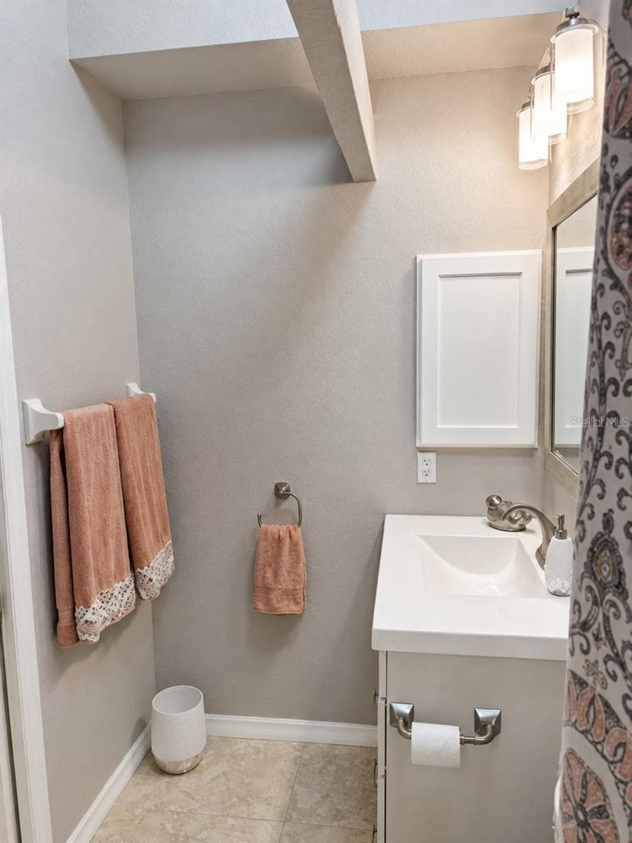 Single Family Residence at 393 VISTA WOOD DR, VENICE, photo 31 of 35