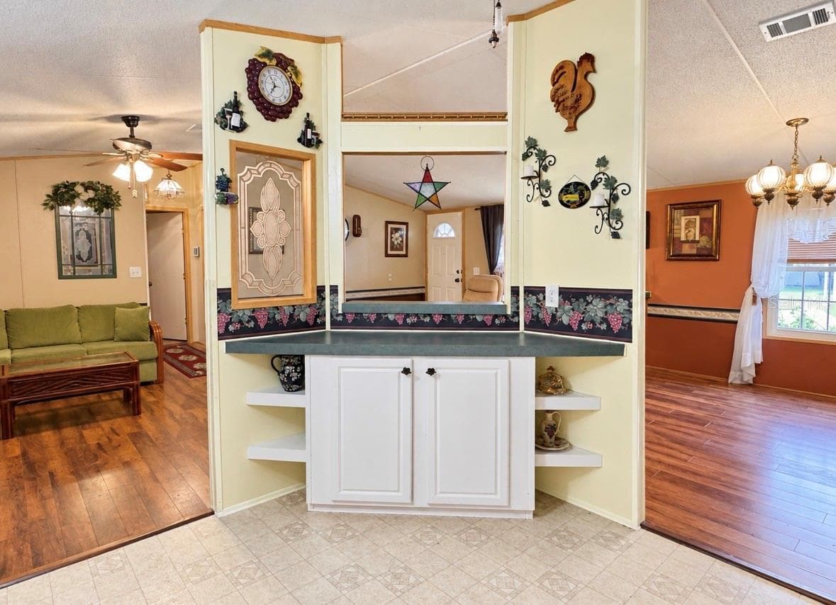 Manufactured Home at 8335 MITCHALL DR, LAKELAND, photo 15 of 25