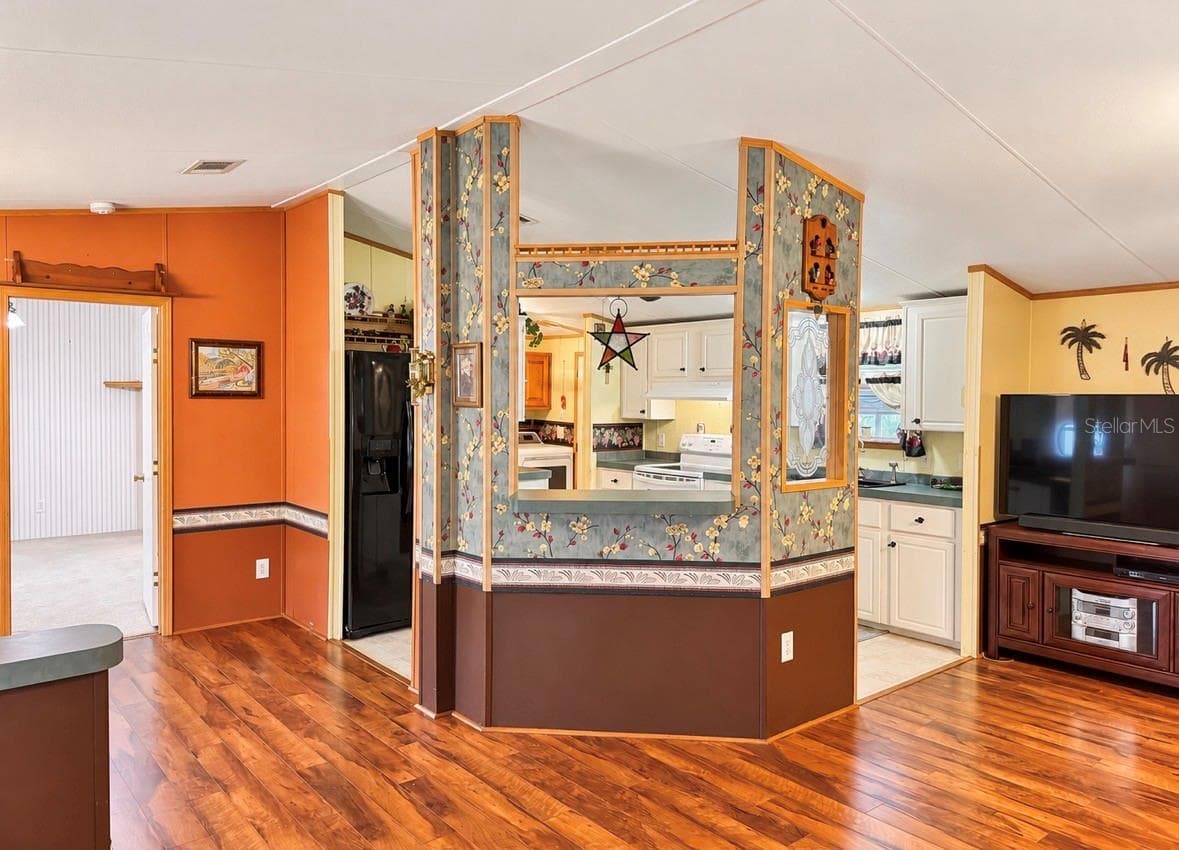 Manufactured Home at 8335 MITCHALL DR, LAKELAND, photo 16 of 25