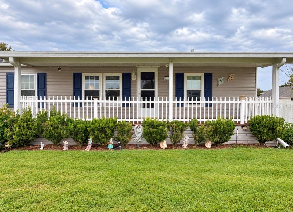 Manufactured Home at 8335 MITCHALL DR, LAKELAND, photo 24 of 25