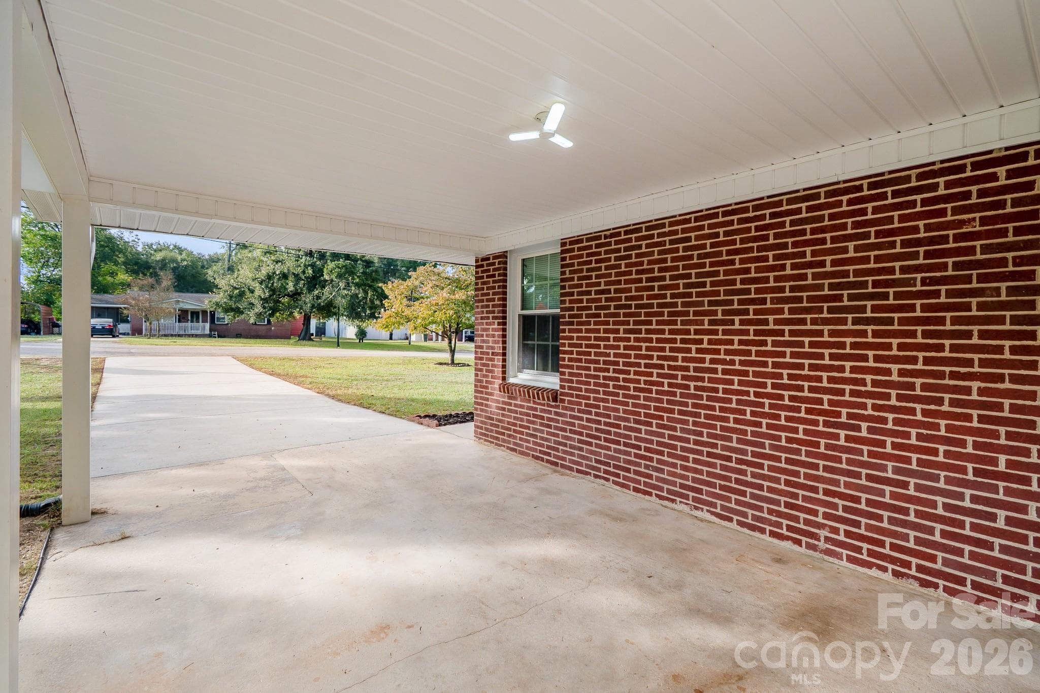 Single Family Residence at 304 Sumter Street, Kershaw, photo 4 of 32