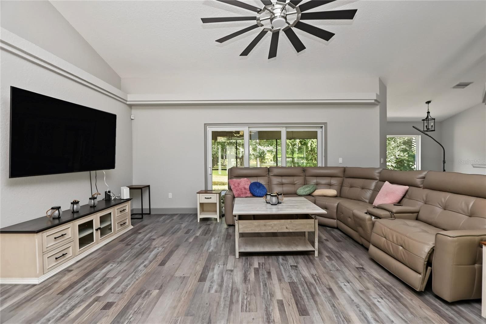 Single Family Residence at 10377 SW 186 AVE, DUNNELLON, photo 11 of 71