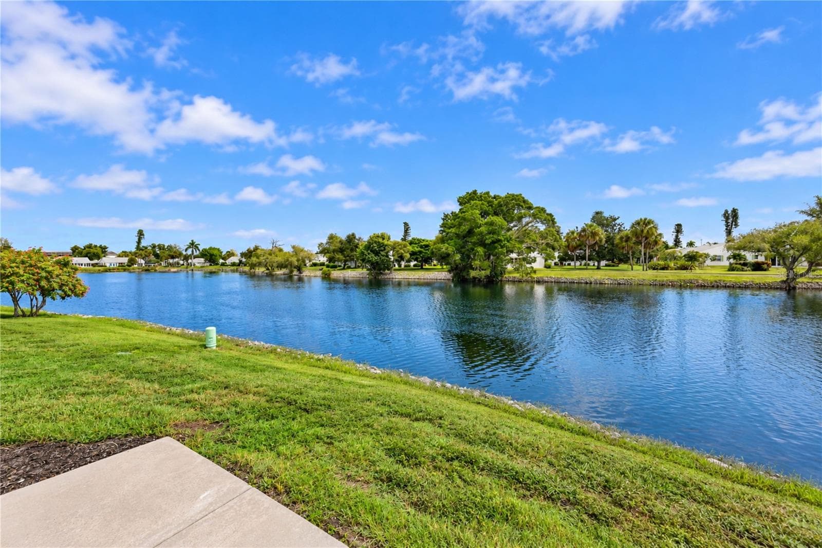 Condominium at 4605 LEXINGTON CIR, BRADENTON, photo 5 of 70