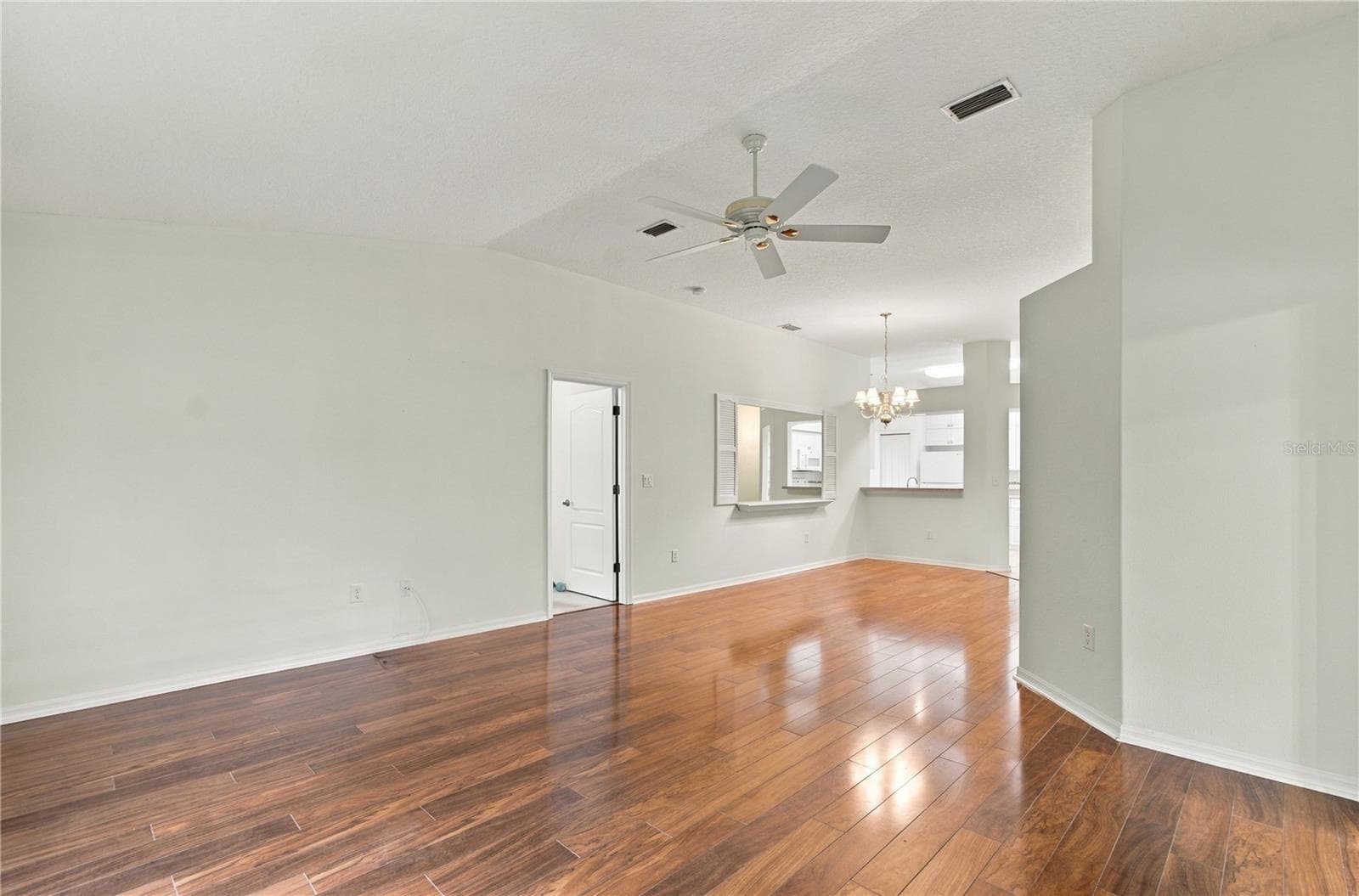 Single Family Residence at 11508 BLOOMINGTON CT, NEW PORT RICHEY, photo 12 of 90