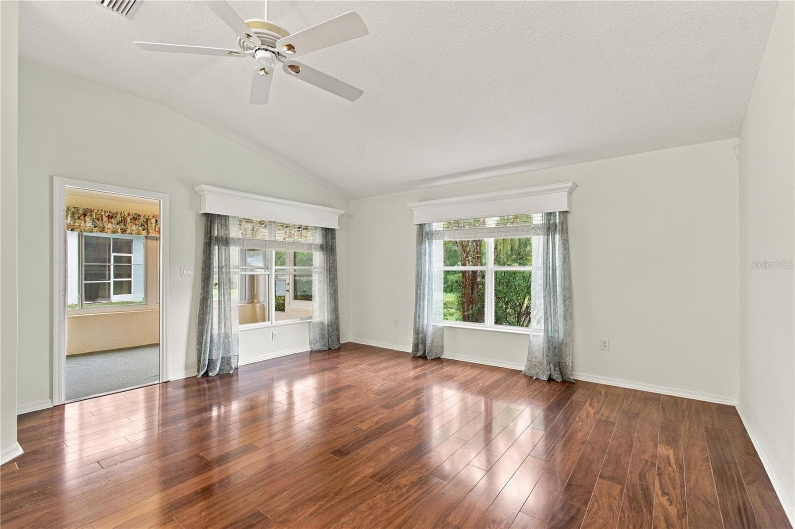 Single Family Residence at 11508 BLOOMINGTON CT, NEW PORT RICHEY, photo 14 of 90