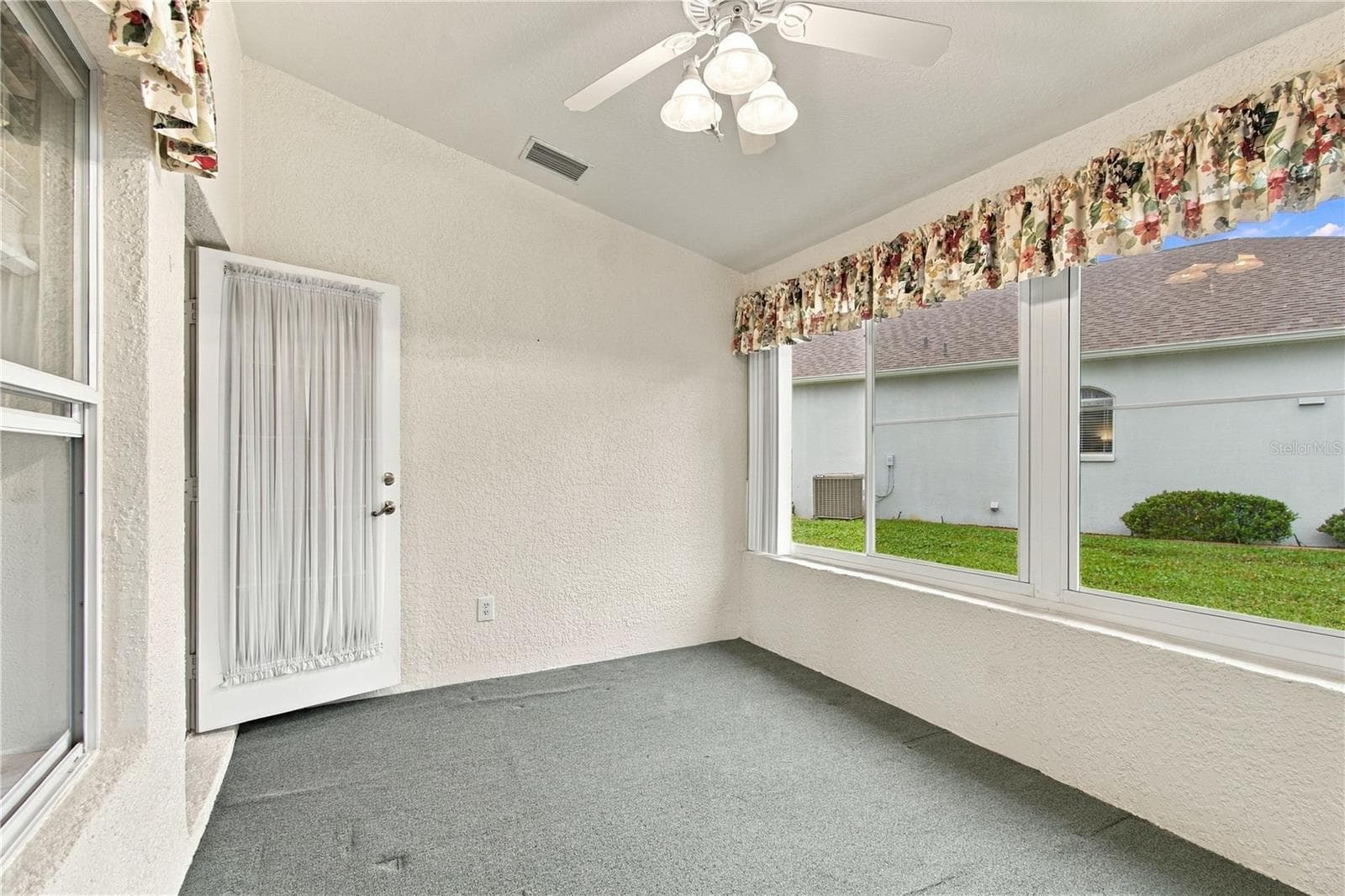 Single Family Residence at 11508 BLOOMINGTON CT, NEW PORT RICHEY, photo 22 of 90