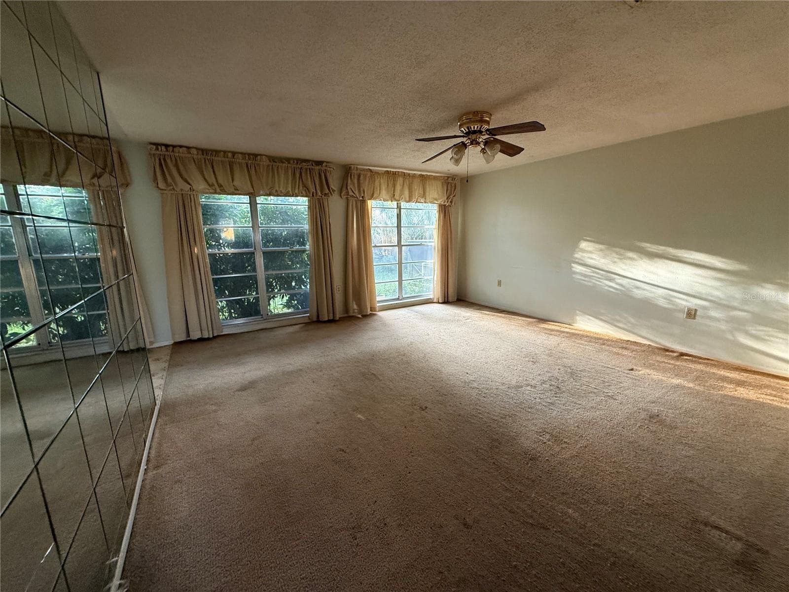 Great room - 6810 EDEN LN, TAMPA