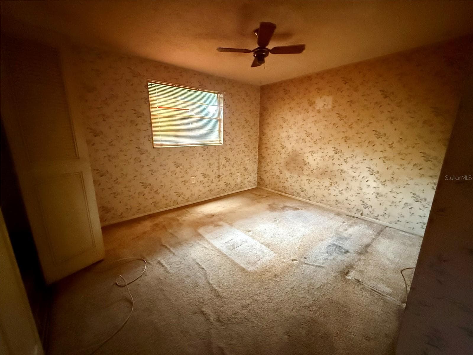 Single Family Residence at 6810 EDEN LN, TAMPA, photo 7 of 10