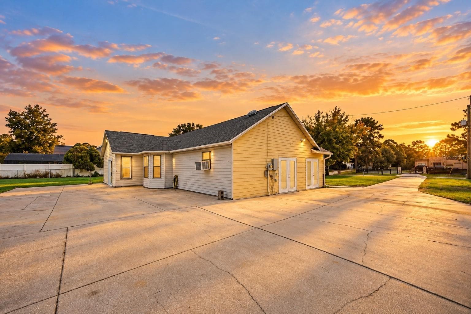 Single Family Residence at 1970 RUNNING HORSE TRAIL, ST CLOUD, photo 21 of 29