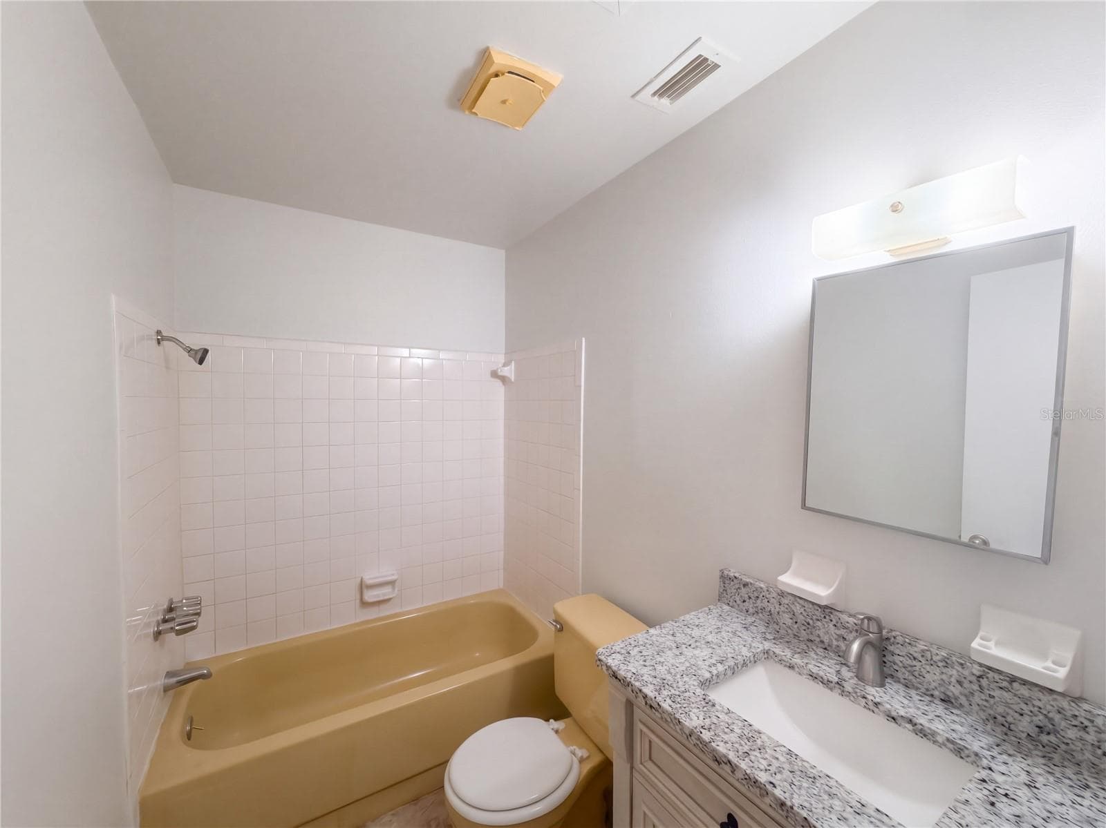 Single Family Residence at 2303 S SWAN CT NE, WINTER HAVEN, photo 16 of 22