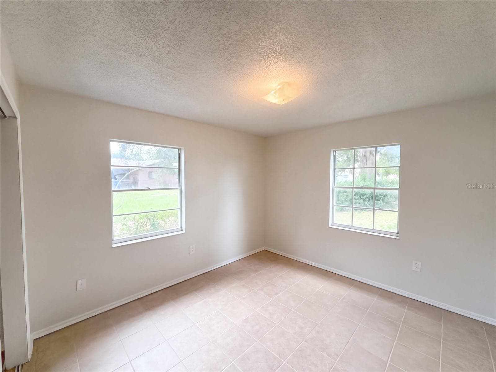 Single Family Residence at 2303 S SWAN CT NE, WINTER HAVEN, photo 17 of 22