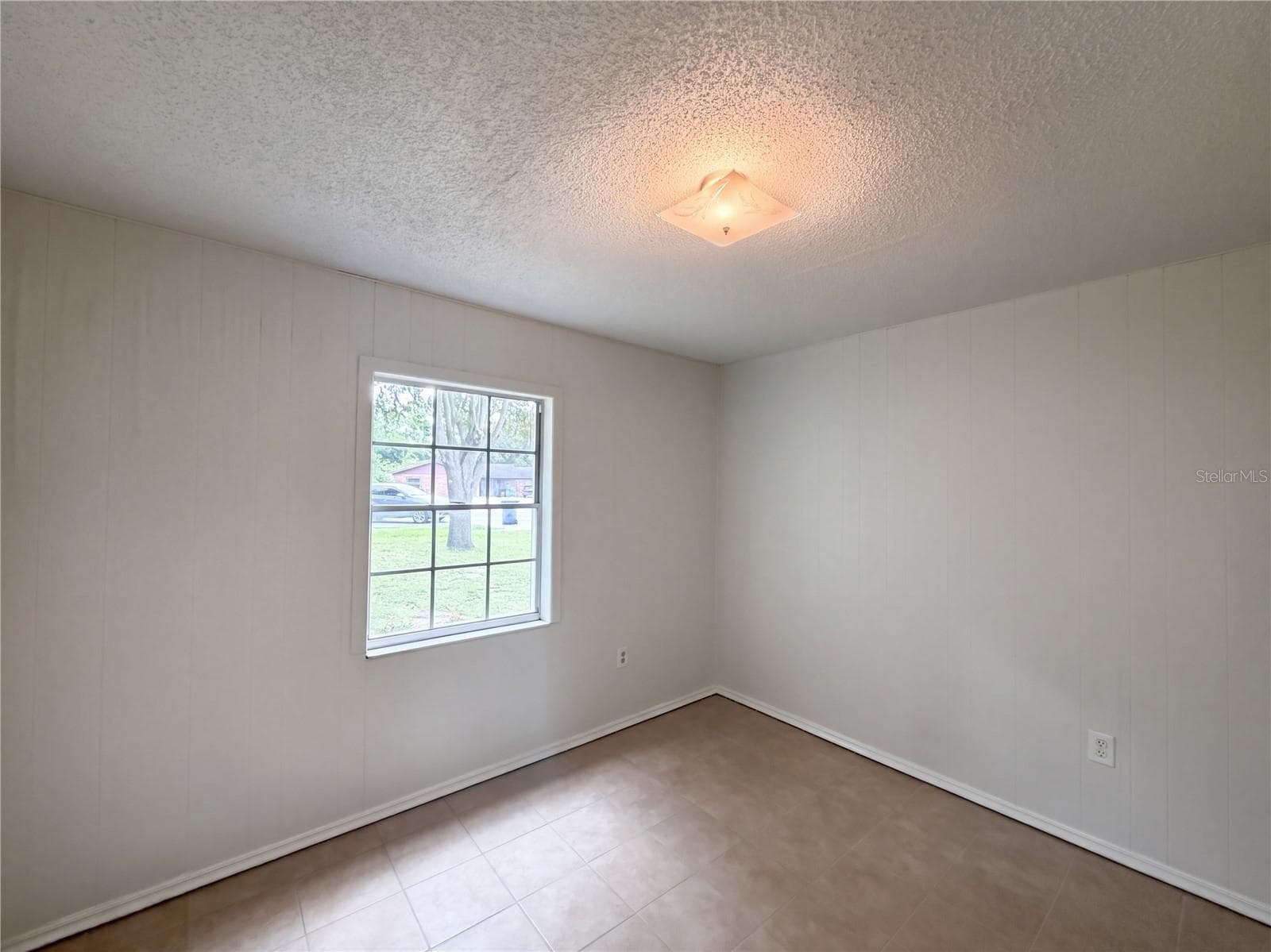 Single Family Residence at 2303 S SWAN CT NE, WINTER HAVEN, photo 18 of 22
