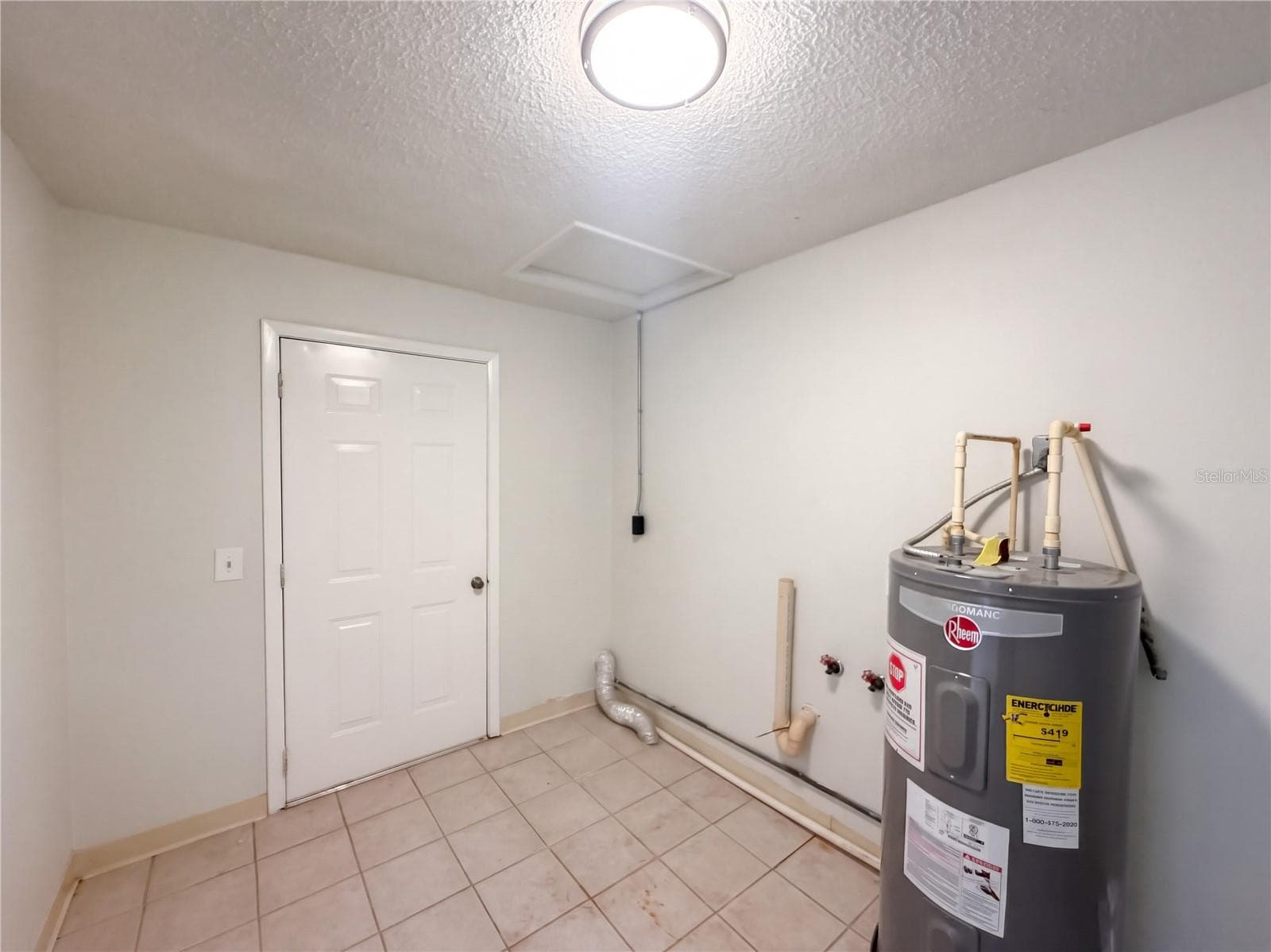 Single Family Residence at 2303 S SWAN CT NE, WINTER HAVEN, photo 20 of 22