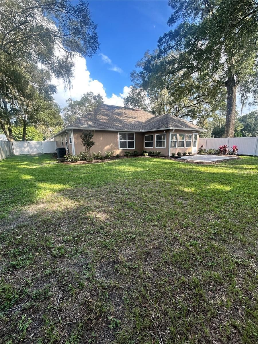 Single Family Residence at 1901 KNOLTON AVE, ORANGE CITY, photo 8 of 48