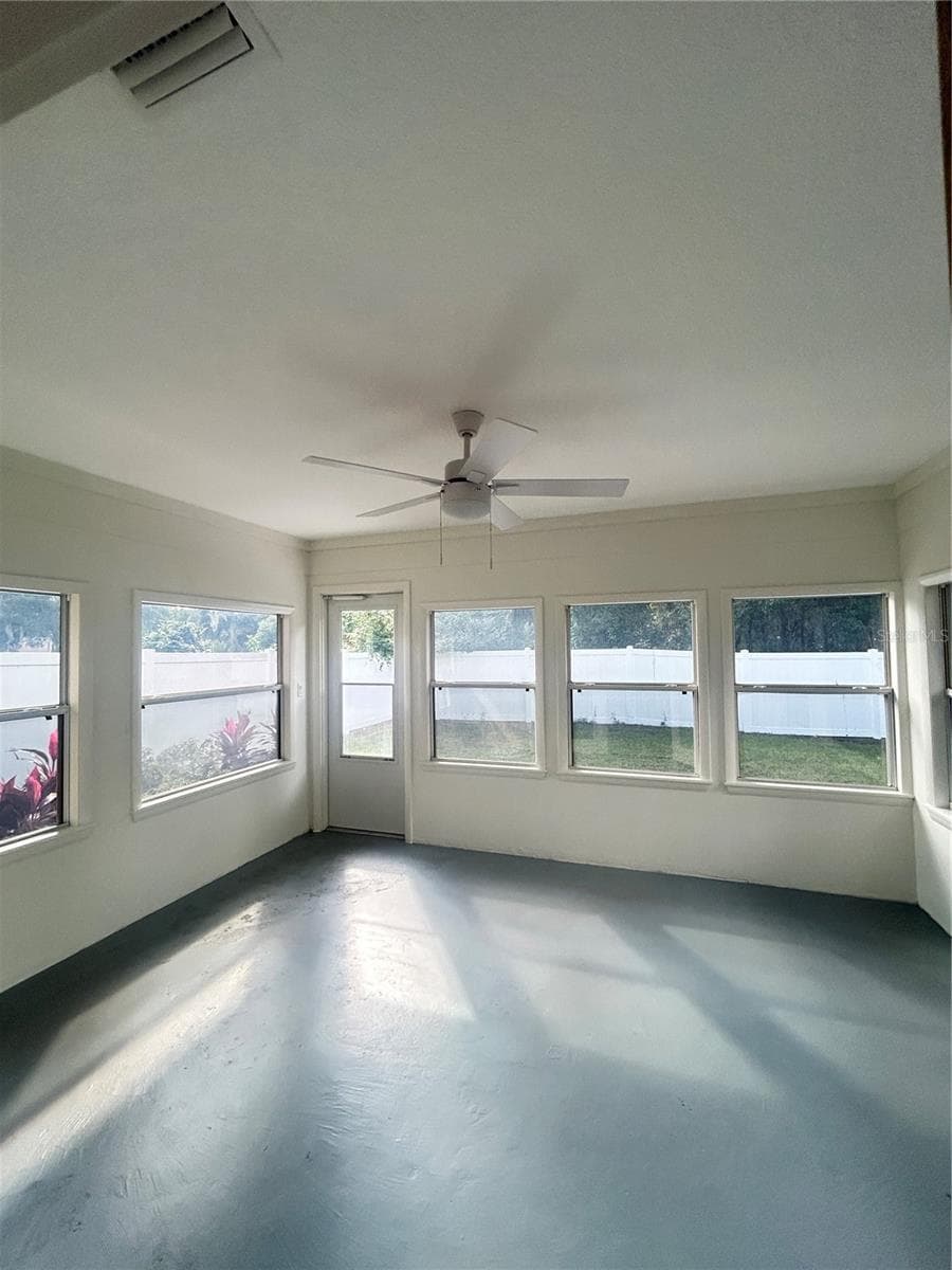 FLORIDA ROOM - 1901 KNOLTON AVE, ORANGE CITY