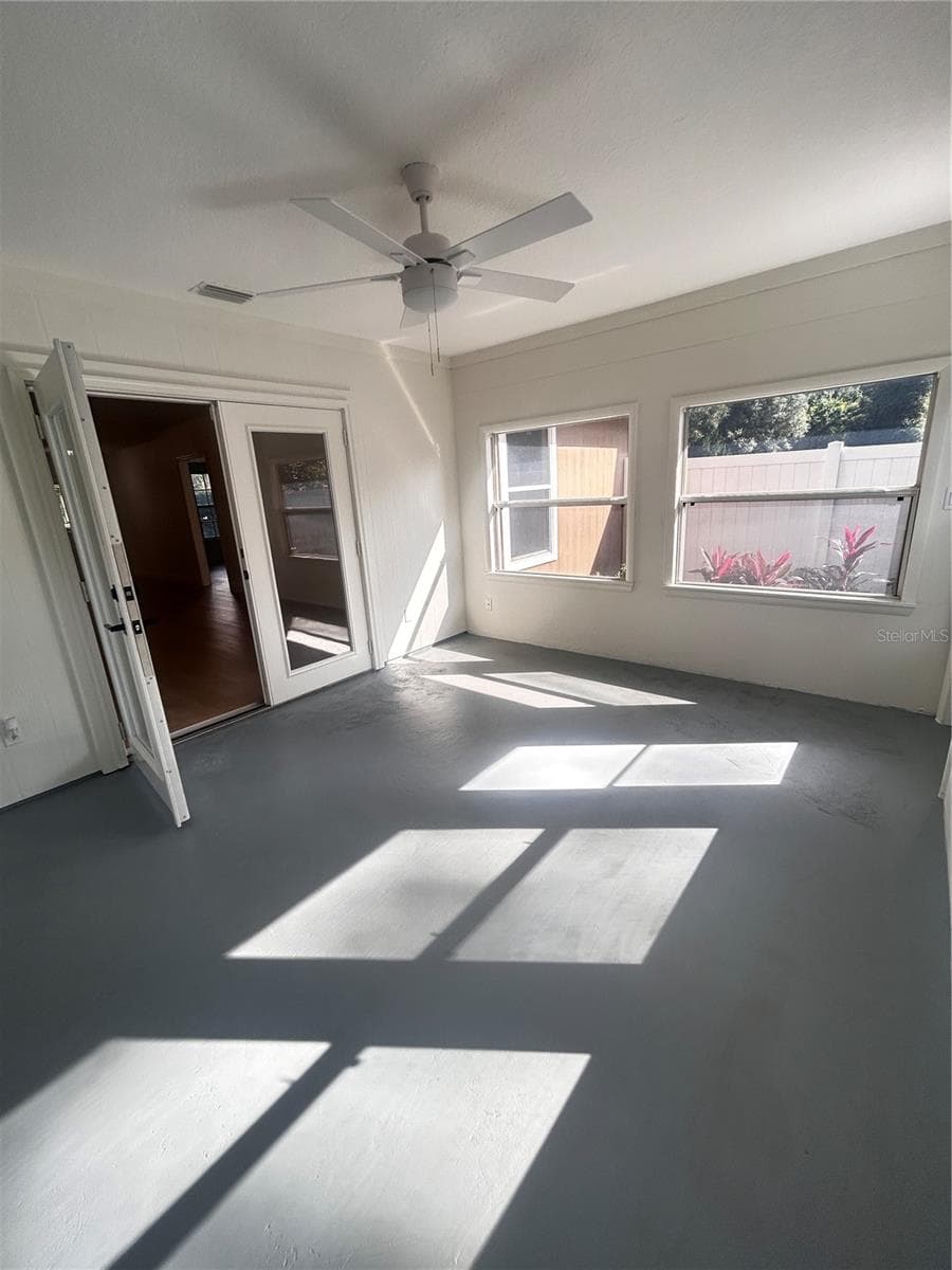 FLORIDA ROOM - 1901 KNOLTON AVE, ORANGE CITY