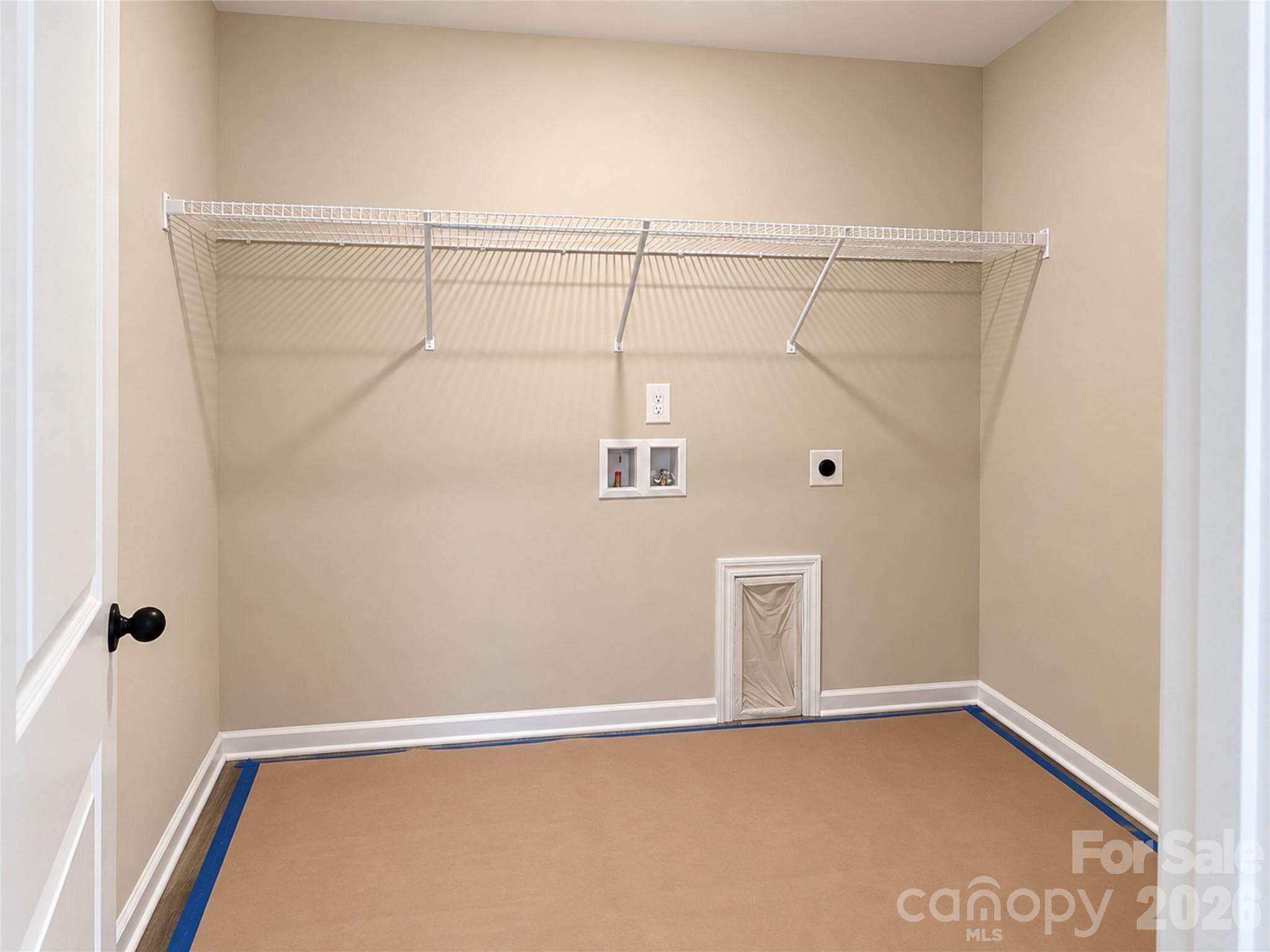 Single Family Residence at 8925 Sawyer Run Court, Charlotte, photo 14 of 21