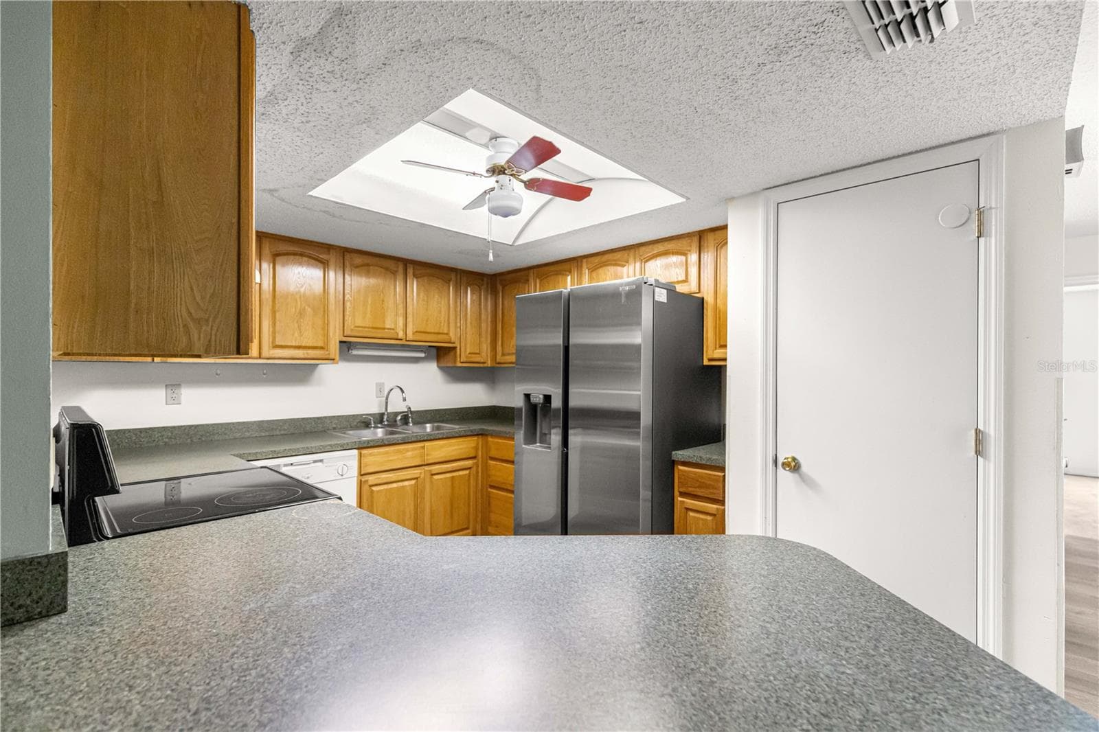 Condominium at 507 FAIRWAYS LN #A, OCALA, photo 18 of 33