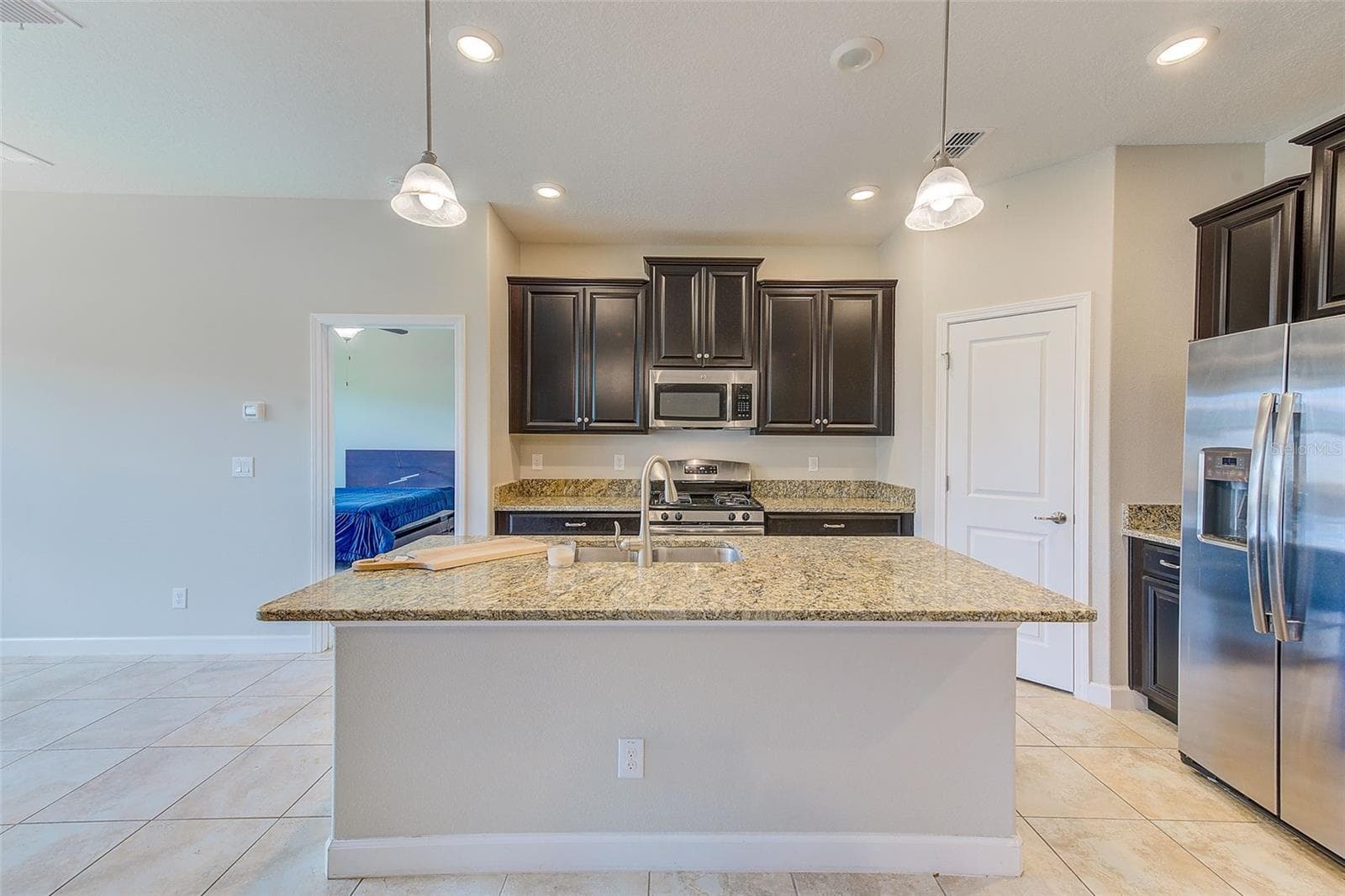Single Family Residence at 8121 SEQUESTER LOOP, LAND O LAKES, photo 6 of 34