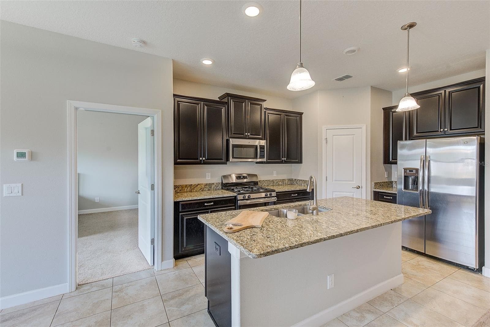Single Family Residence at 8121 SEQUESTER LOOP, LAND O LAKES, photo 7 of 34